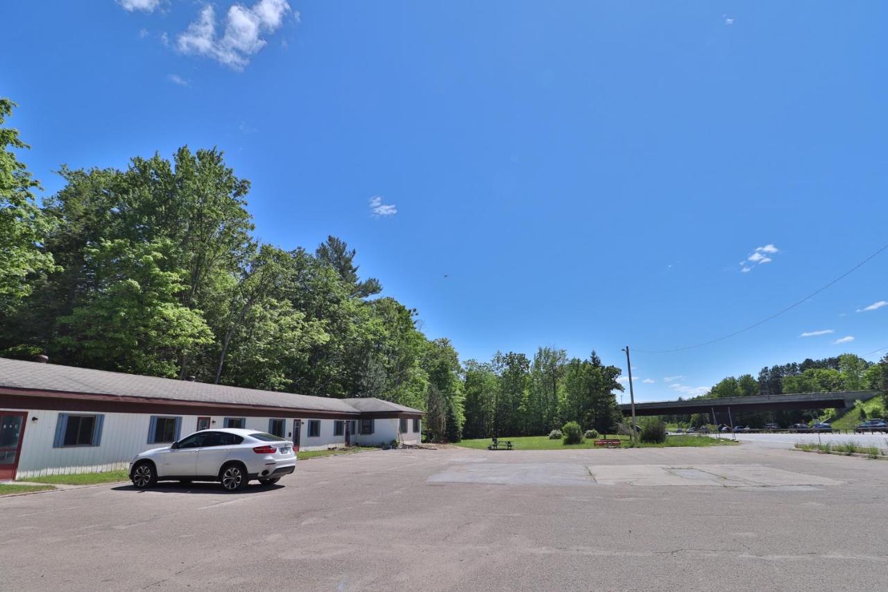 Bestliving Motel Washago Exterior photo